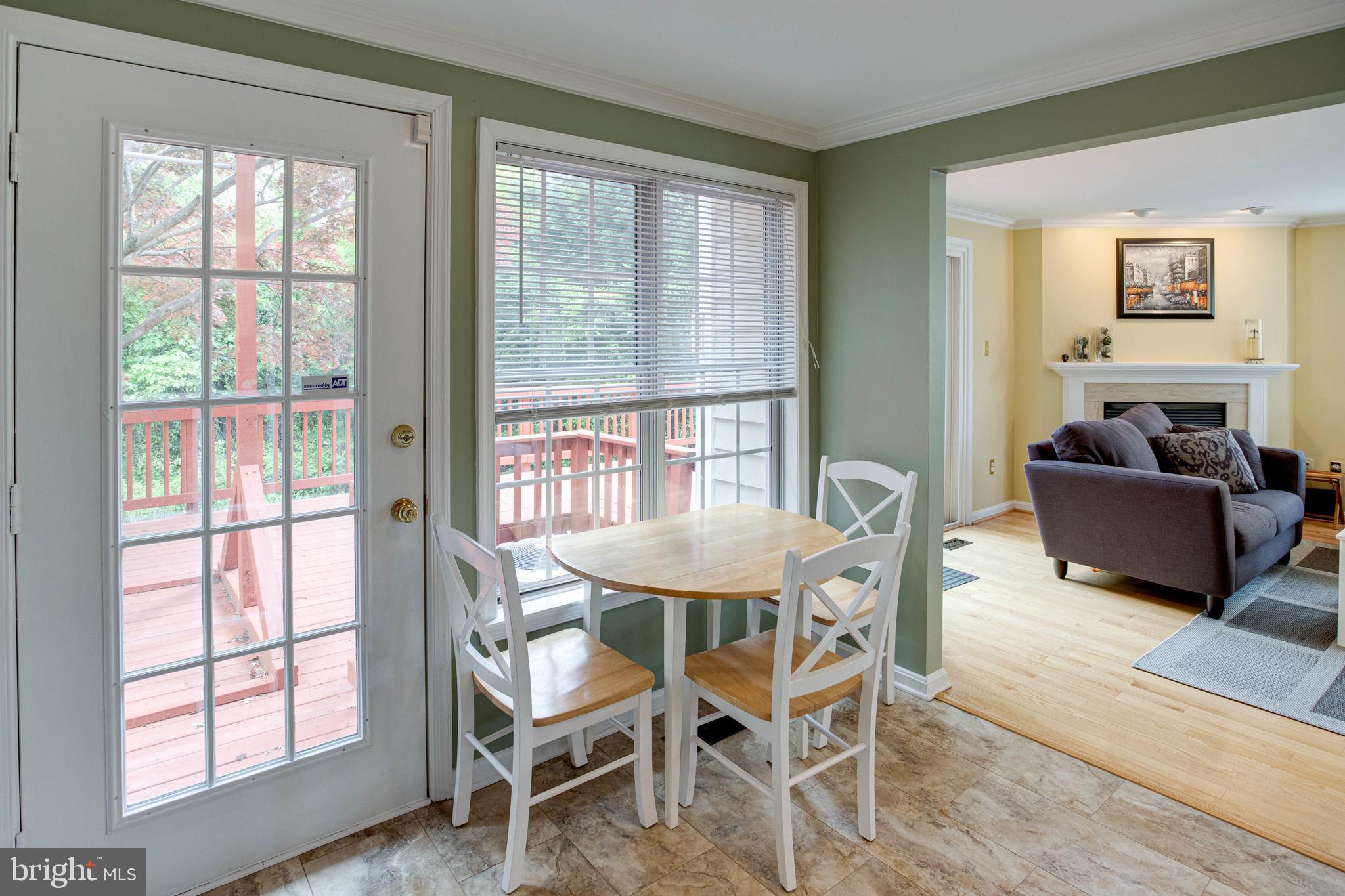 1542 Deer Point Way Reston, VA 20194 - Photo 17 of 68 Breakfast Area