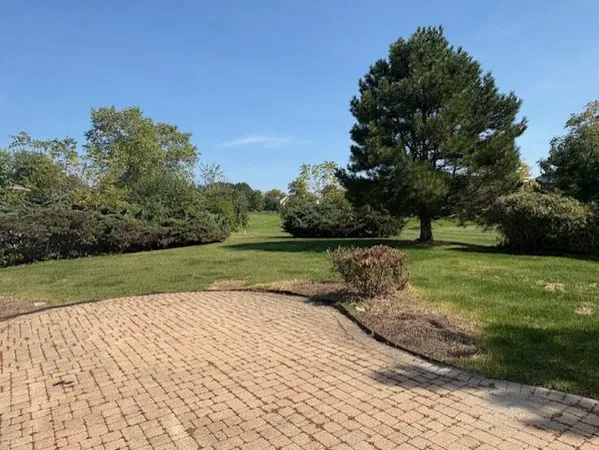 $405,000 | 4827 West Pebble Beach Drive, Wadsworth, IL 60083