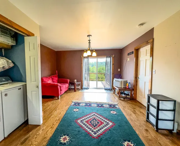 $600,000 | 264 Chestnut Street, Claremont, NH 03743