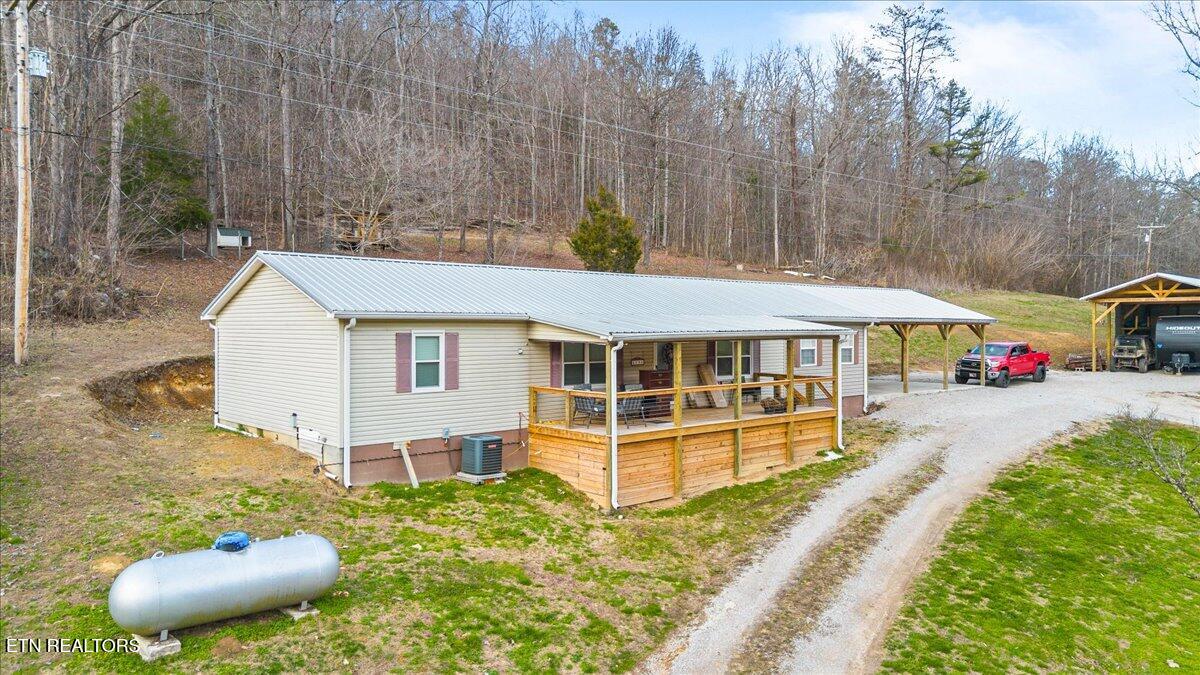 4194 Highway 297 Newcomb, TN 37819 - Photo 1 of 43 01-TN-297