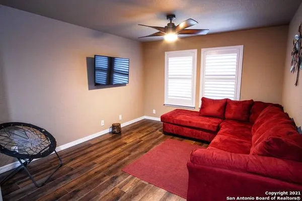 $1,800 | 5323 Dannelly Field, San Antonio, TX 78227