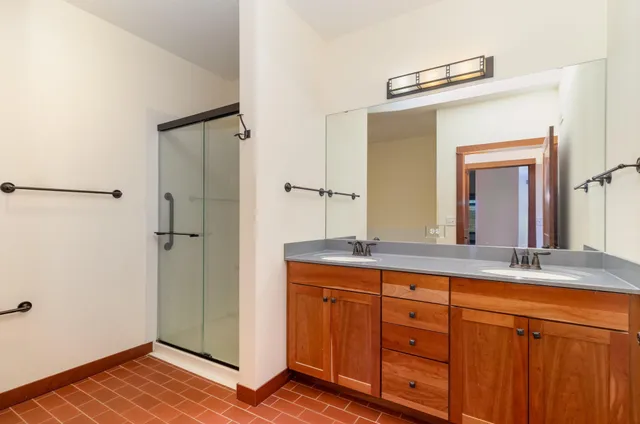 $399,900 | 3251 Louisiana Avenue South, Unit 302, St. Louis Park, MN 55426