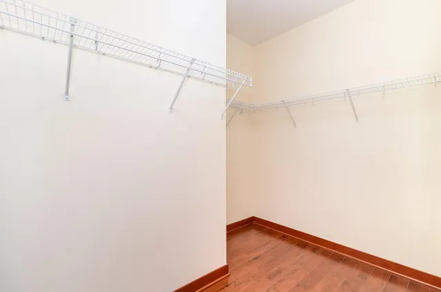 $379,900 | 3251 Louisiana Avenue South, Unit 302, St. Louis Park, MN 55426