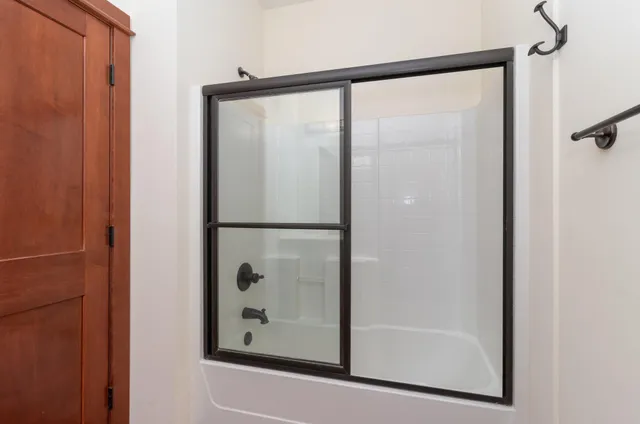 $379,900 | 3251 Louisiana Avenue South, Unit 302, St. Louis Park, MN 55426