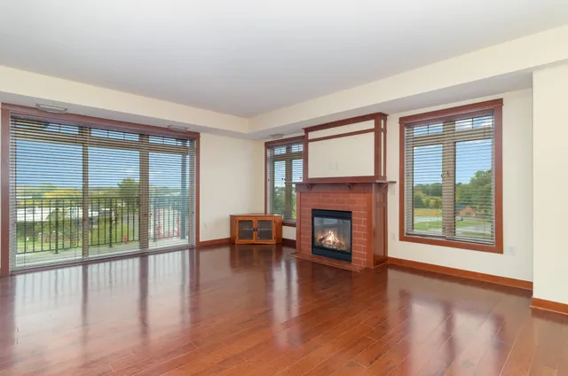 $399,900 | 3251 Louisiana Avenue South, Unit 302, St. Louis Park, MN 55426