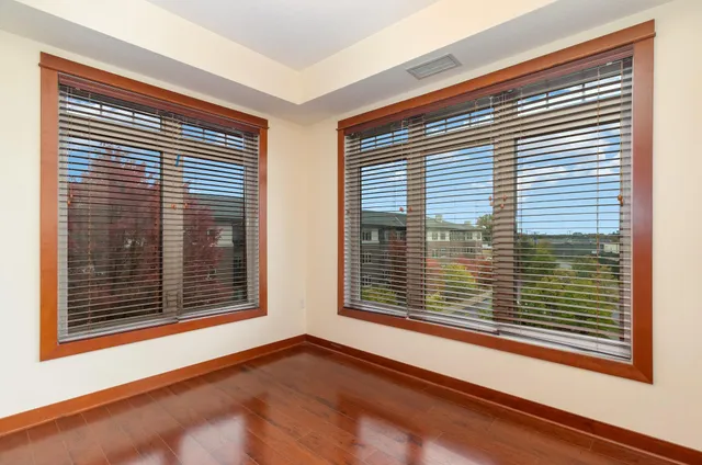 $399,900 | 3251 Louisiana Avenue South, Unit 302, St. Louis Park, MN 55426