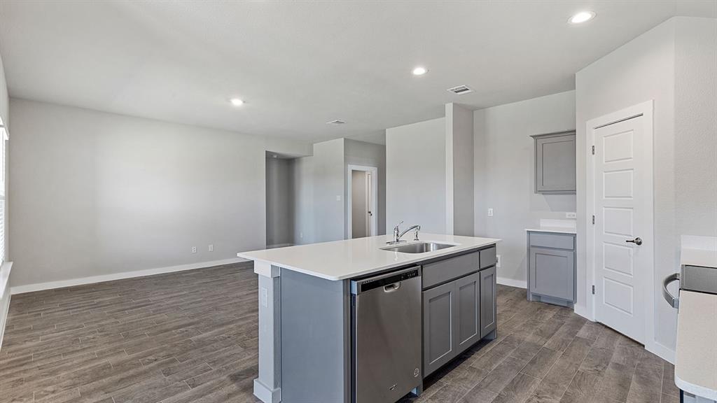 2816 Hawk Drive Denton, TX 76205 - Photo 2 of 40