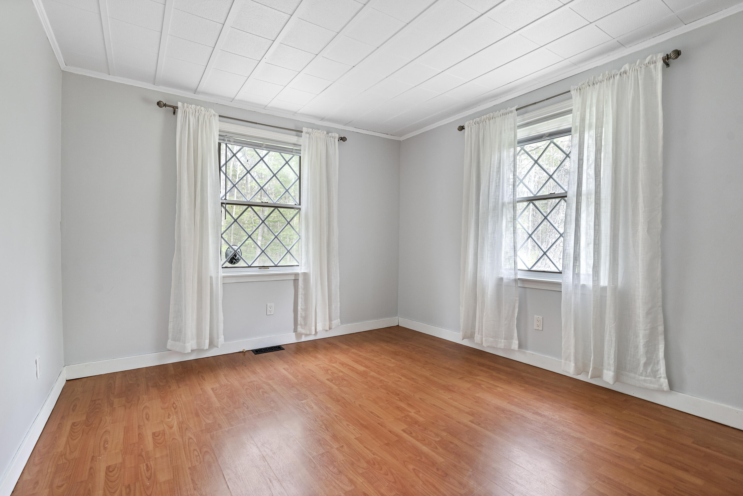 936 Highway 129 Walpole, ME 04573 - Photo 20 of 50 Bedroom 2 936 ME-129 Walpole, ME-53