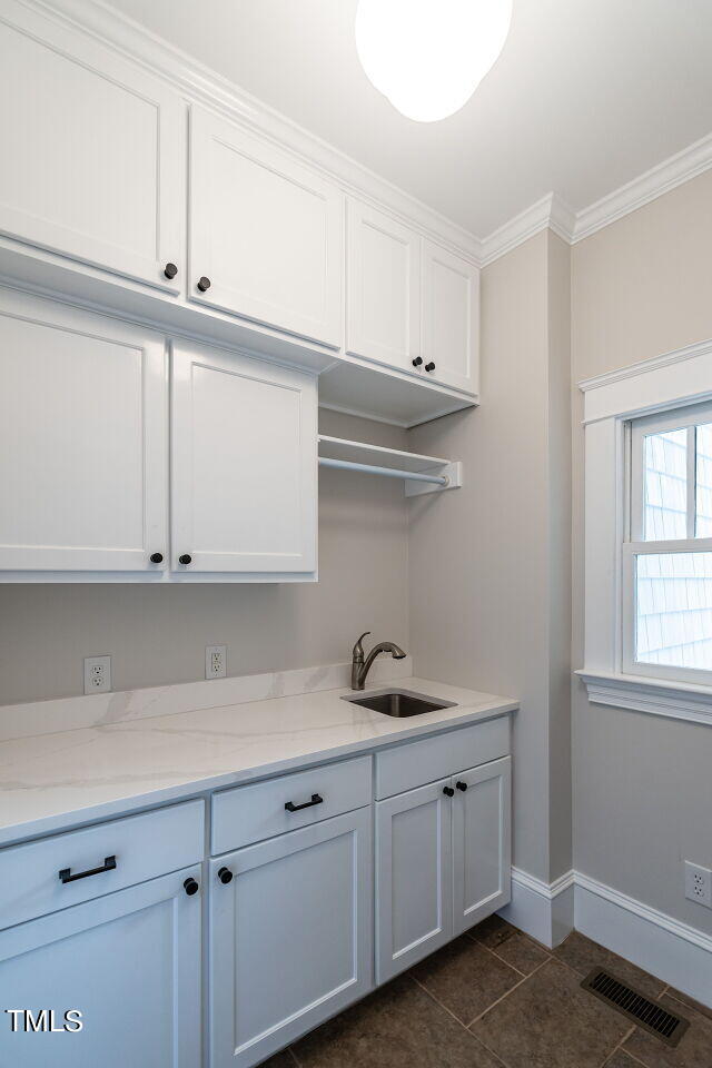 200 West Whitaker Mill Road Raleigh, NC 27608 - Photo 17 of 35 021-1280x960-laundry