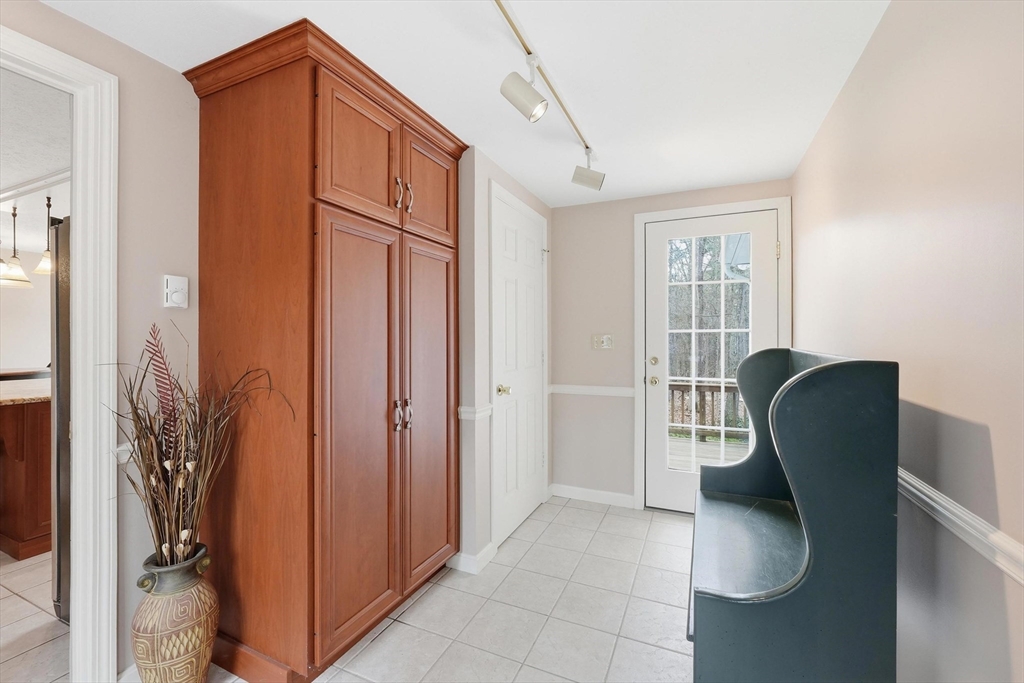 292 Cedar Street Sturbridge, MA 01518 - Photo 16 of 38 Gallery Image 16