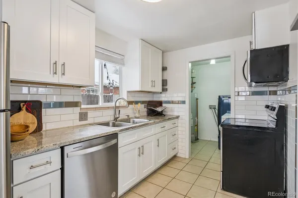 $1,895 | 3551 Olive Street, Denver, CO 80207