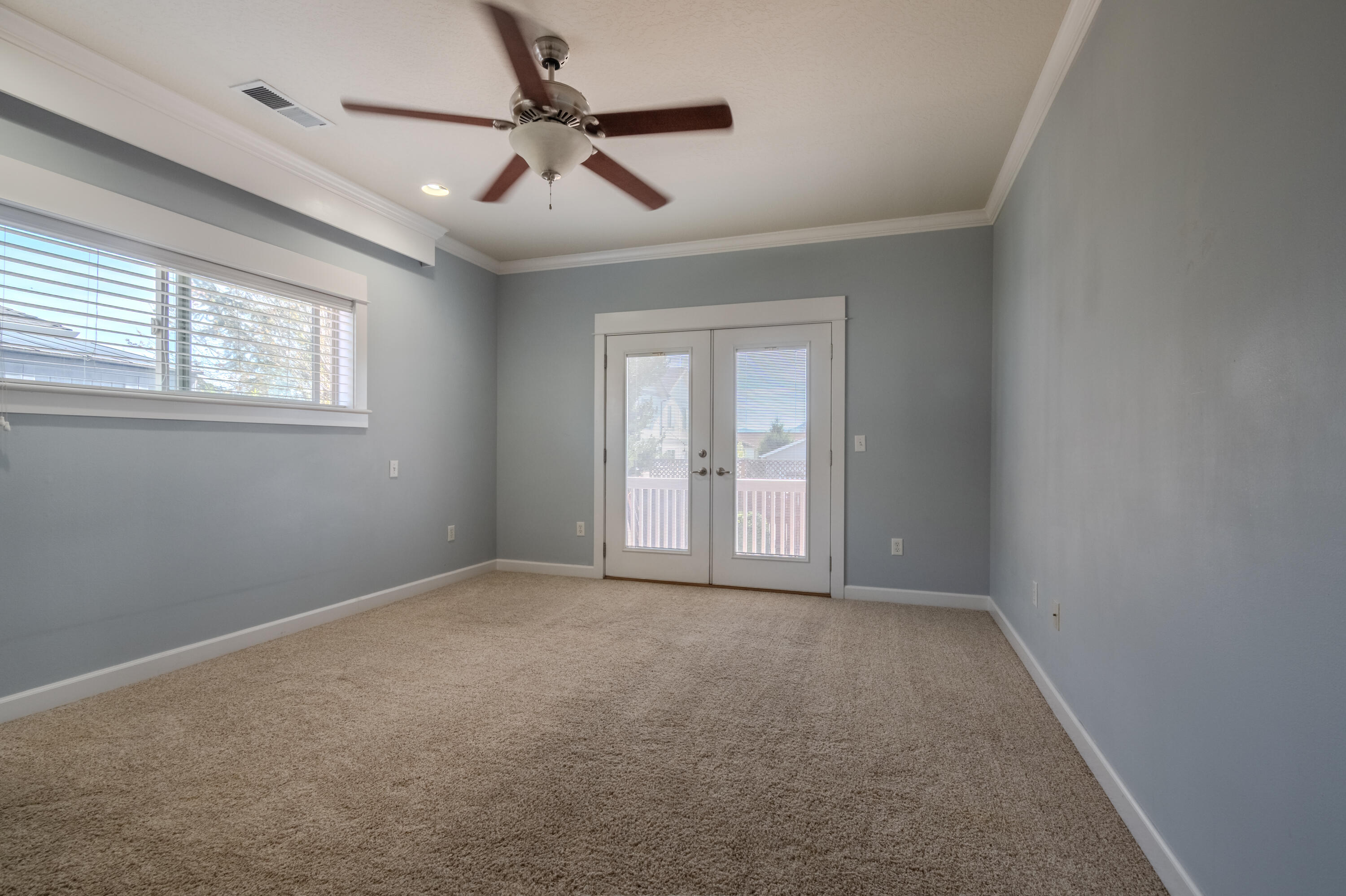 584 Barton Road Eagle Point, OR 97524 - Photo 16 of 30 01-11