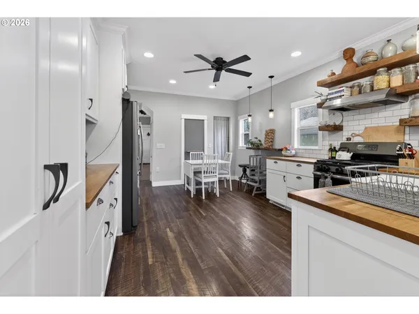 $415,000 | 352 21st Street Northeast, Salem, OR 97301