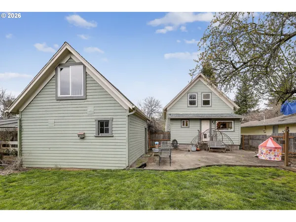 $415,000 | 352 21st Street Northeast, Salem, OR 97301