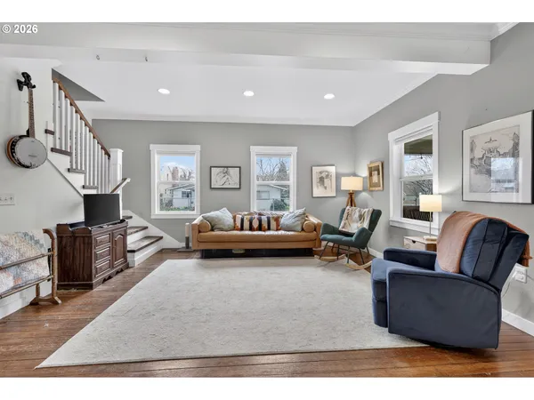$415,000 | 352 21st Street Northeast, Salem, OR 97301