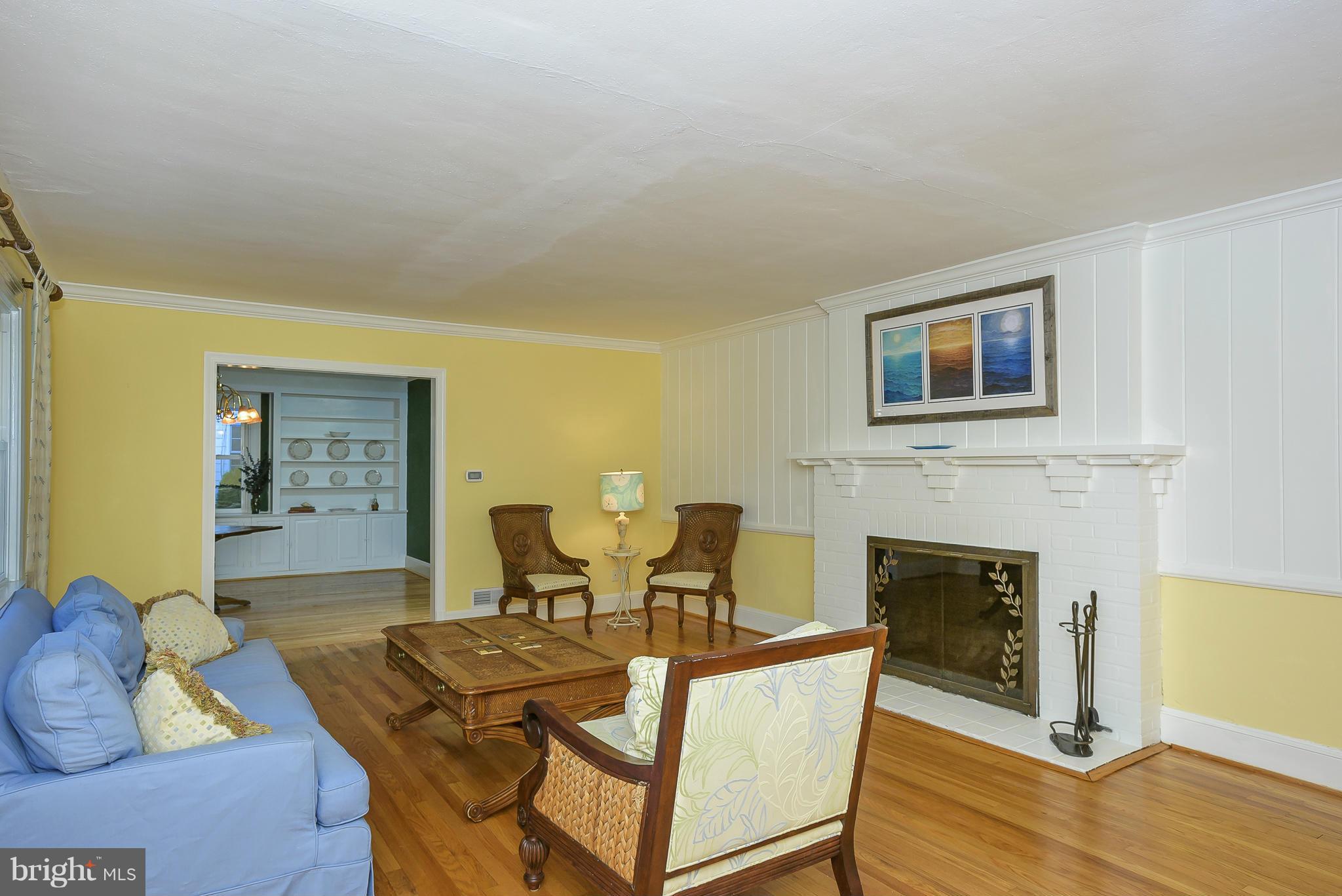 12 Linstead Road Severna Park, MD 21146 - Photo 3 of 30 Living Room