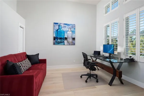 $2,595,000 | 1070 5th Street South, Unit 4, Naples, FL 34102