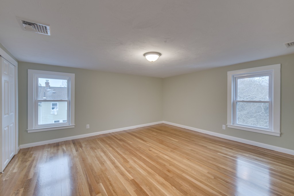 9 Bicknell Road Weymouth, MA 02191 - Photo 11 of 25 Gallery Image 11
