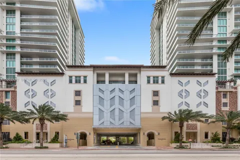 $1,280,000 | 300 Sunny Isles Boulevard, Unit 4806, Sunny Isles Beach, FL 33160