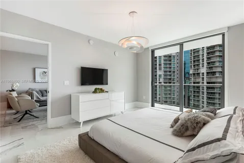 $1,280,000 | 300 Sunny Isles Boulevard, Unit 4806, Sunny Isles Beach, FL 33160