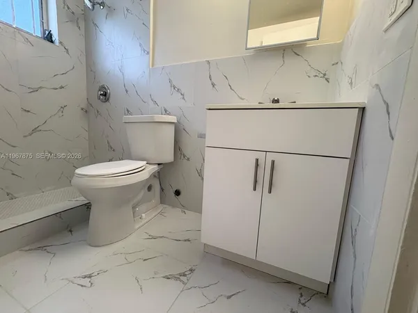 $1,700 | 3255 West Flagler Street, Unit 1, Miami, FL 33135