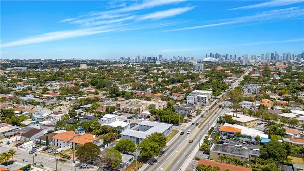 $1,700 | 3255 West Flagler Street, Unit 1, Miami, FL 33135