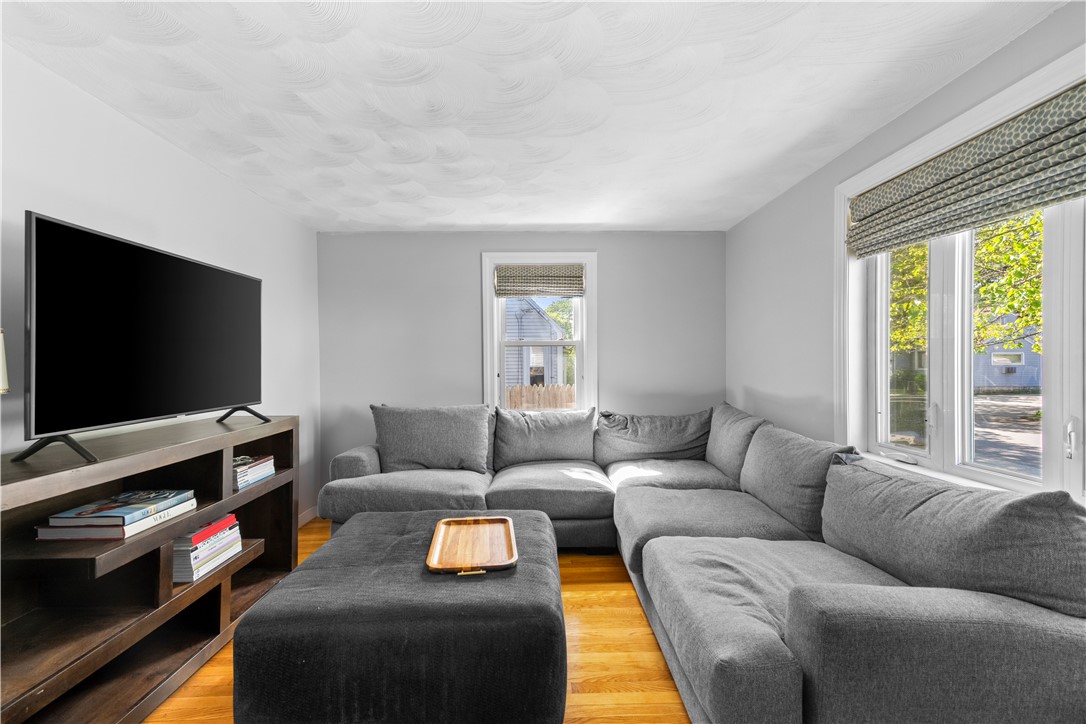 328 Maple Street Warwick, RI 02888 - Photo 11 of 30