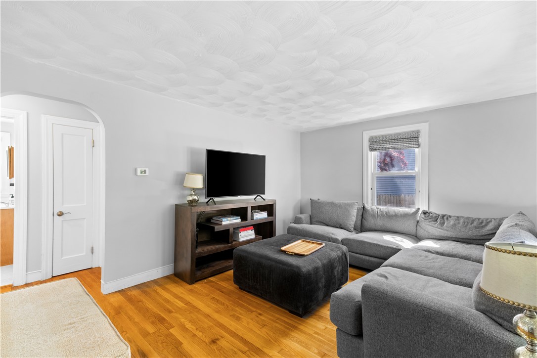 328 Maple Street Warwick, RI 02888 - Photo 12 of 30