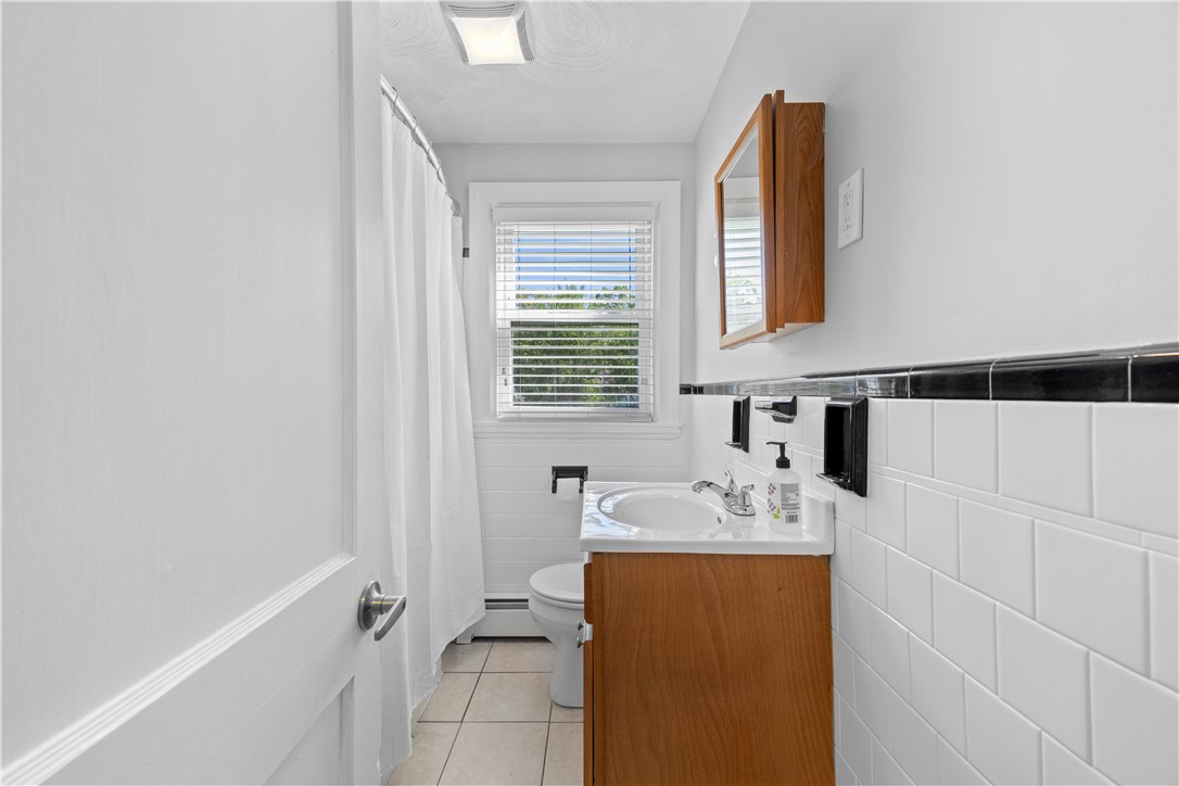 328 Maple Street Warwick, RI 02888 - Photo 16 of 30