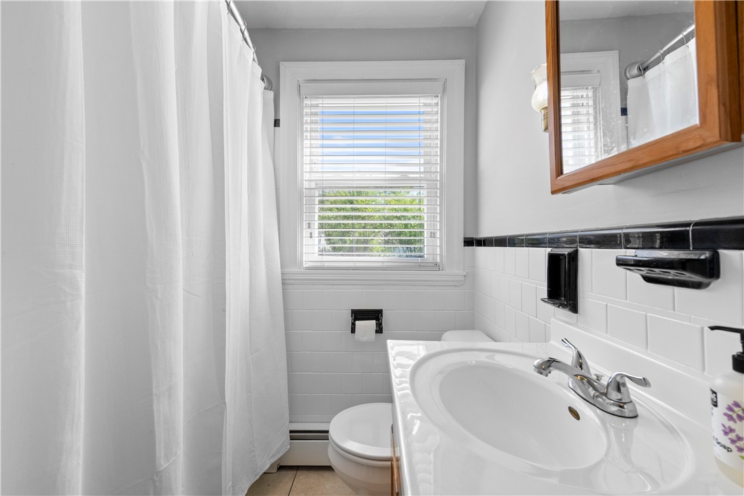 328 Maple Street Warwick, RI 02888 - Photo 17 of 30