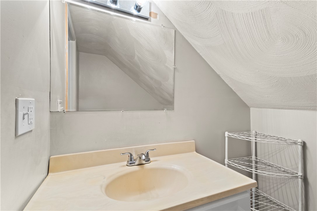 328 Maple Street Warwick, RI 02888 - Photo 23 of 30