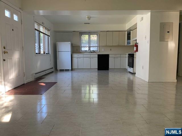 703 Day Avenue, Unit THE FIRST Ridgefield, NJ 07657 - Photo 4 of 9 Gallery Image 4