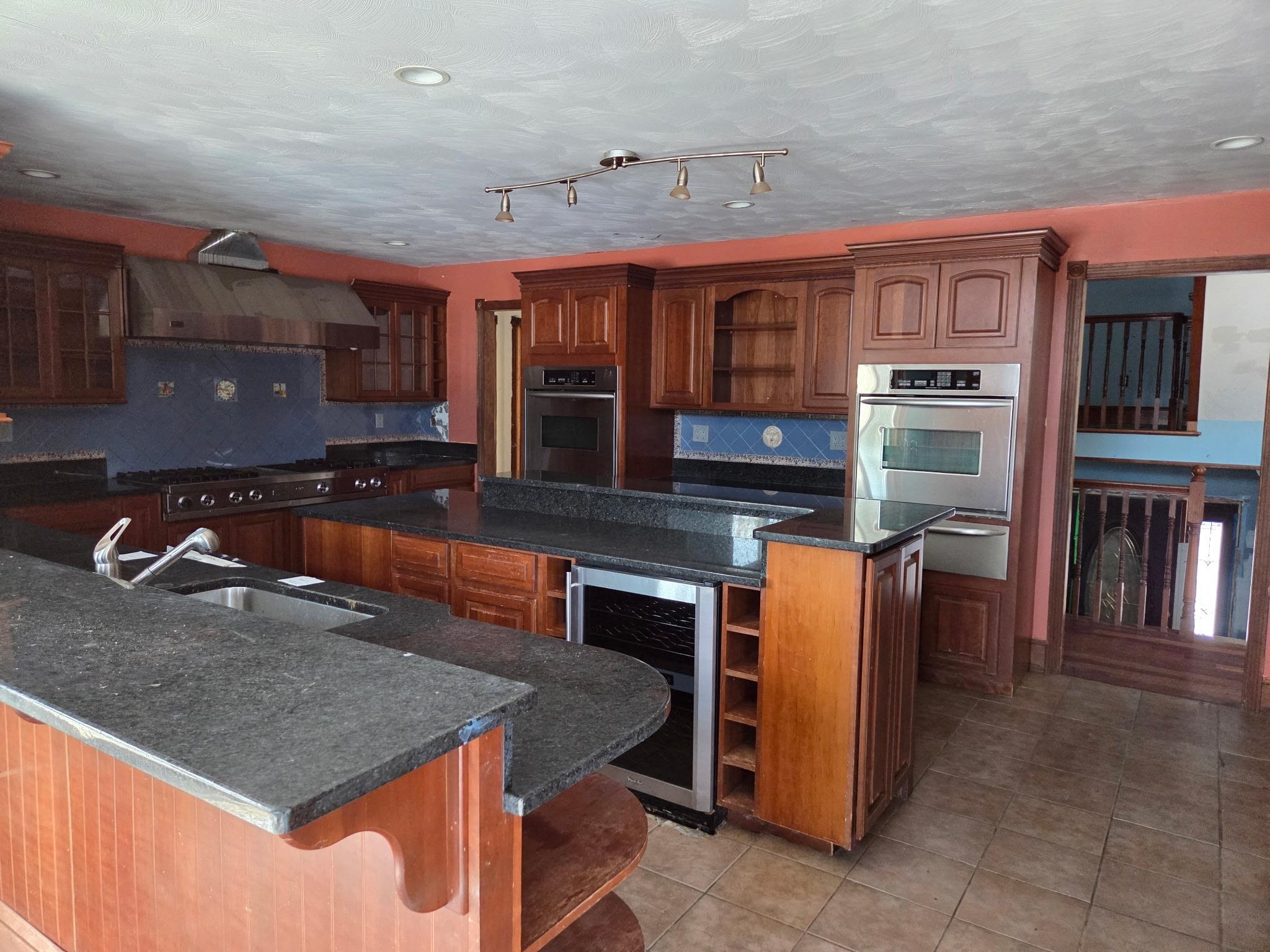 175 Old Turnpike Road Nottingham, NH 03290 - Photo 3 of 11