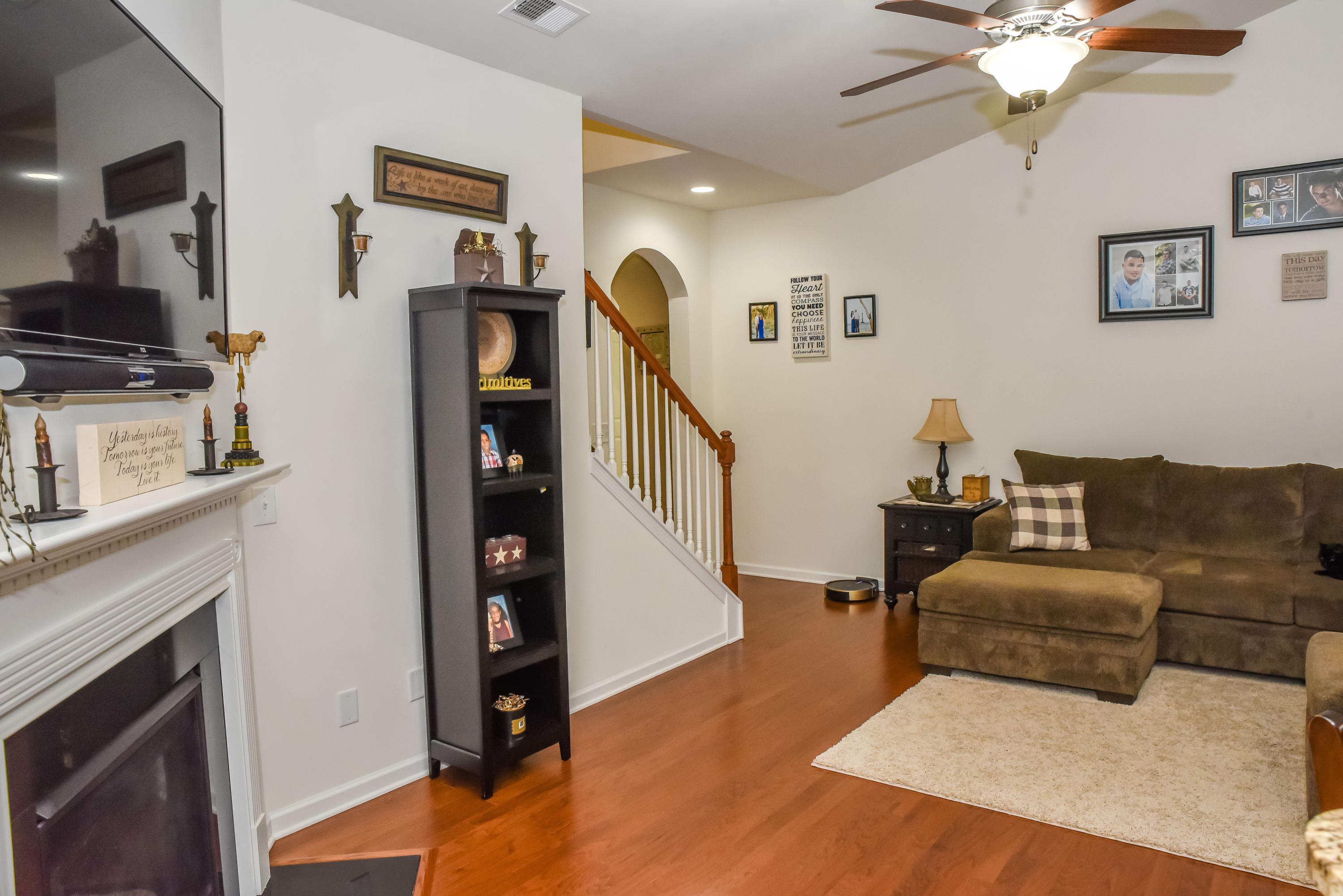 323 Beautyberry Road Summerville, SC 29486 - Photo 13 of 40 323BeautyBerry-8