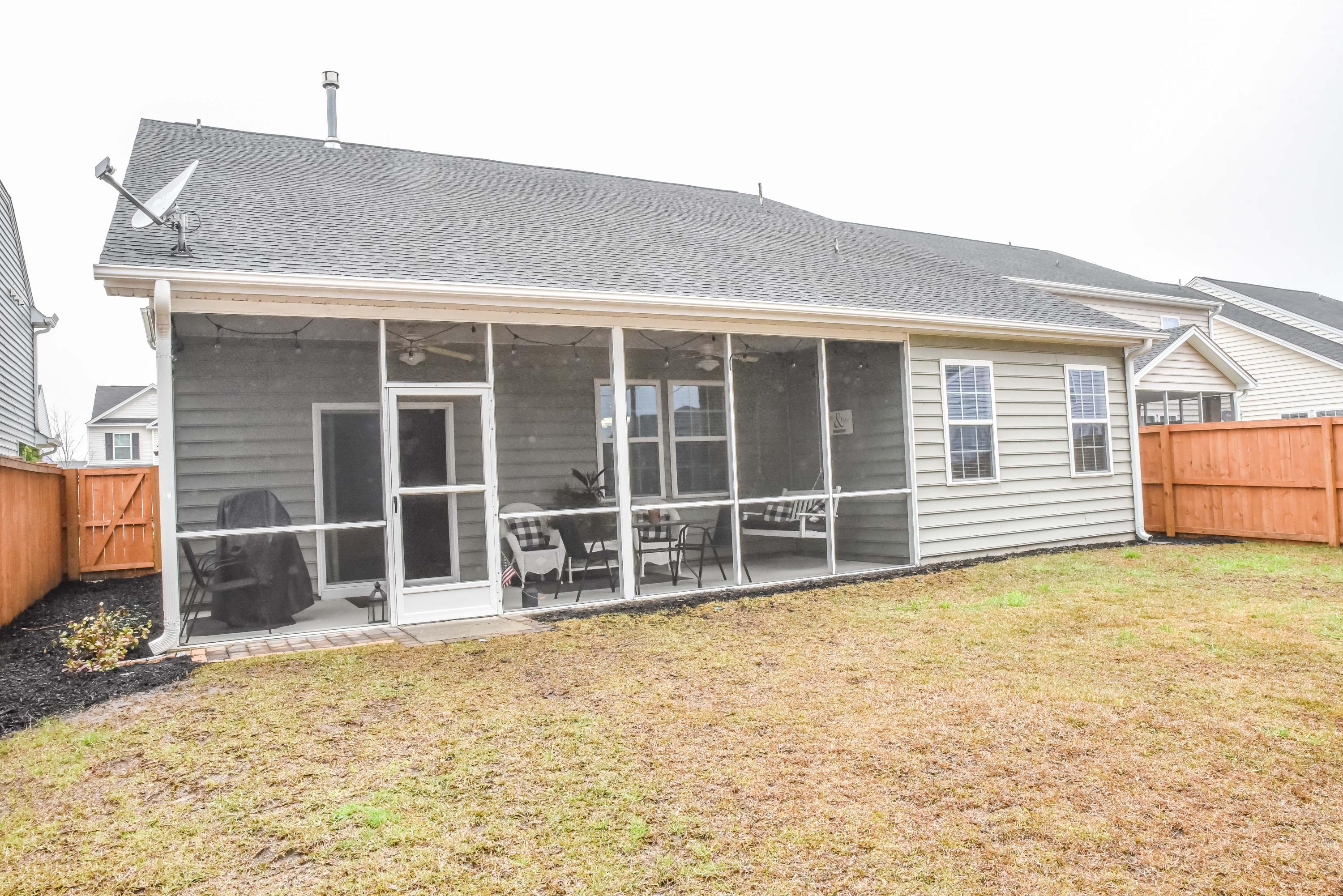 323 Beautyberry Road Summerville, SC 29486 - Photo 38 of 40 323BeautyBerry-32