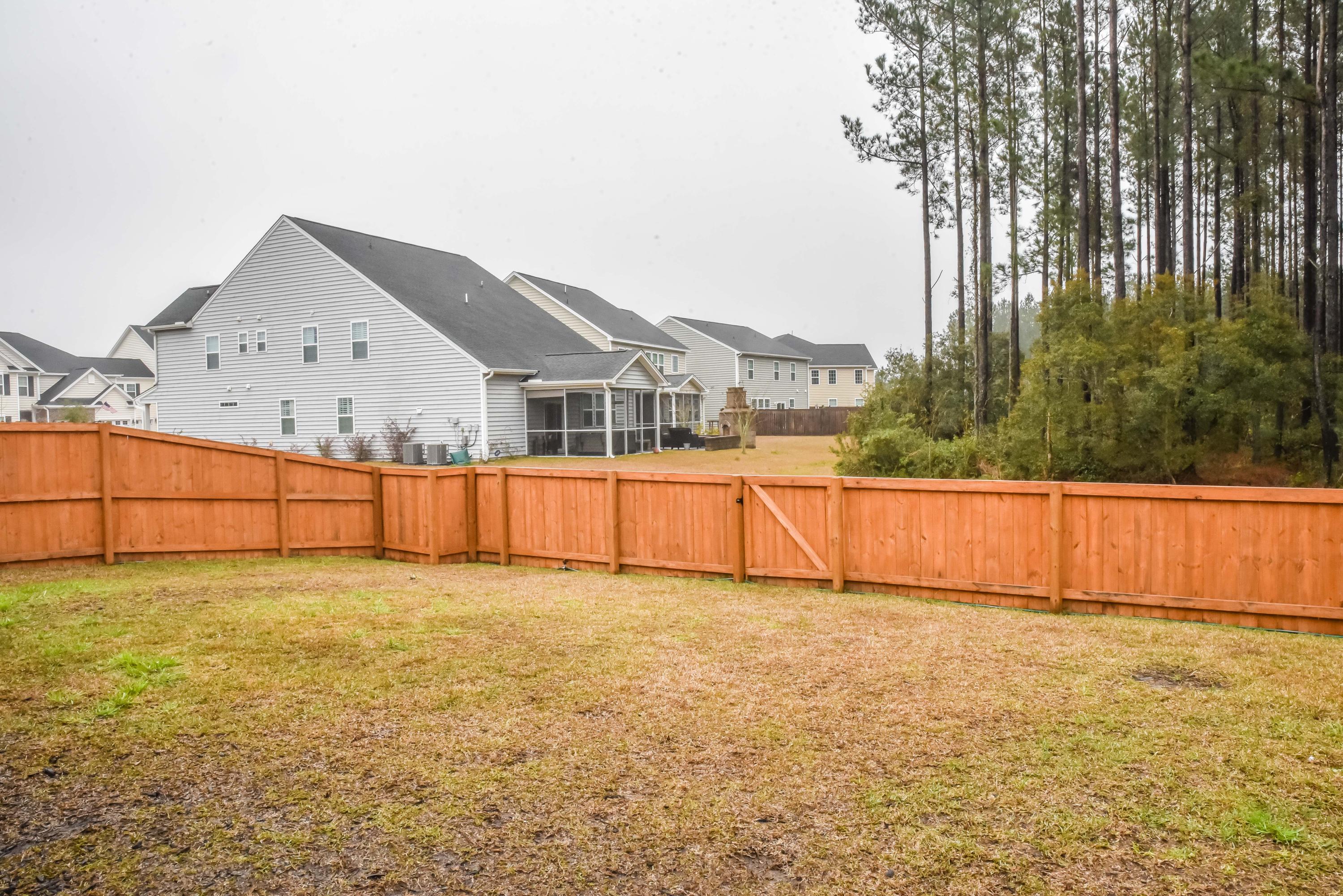 323 Beautyberry Road Summerville, SC 29486 - Photo 39 of 40 323BeautyBerry-33