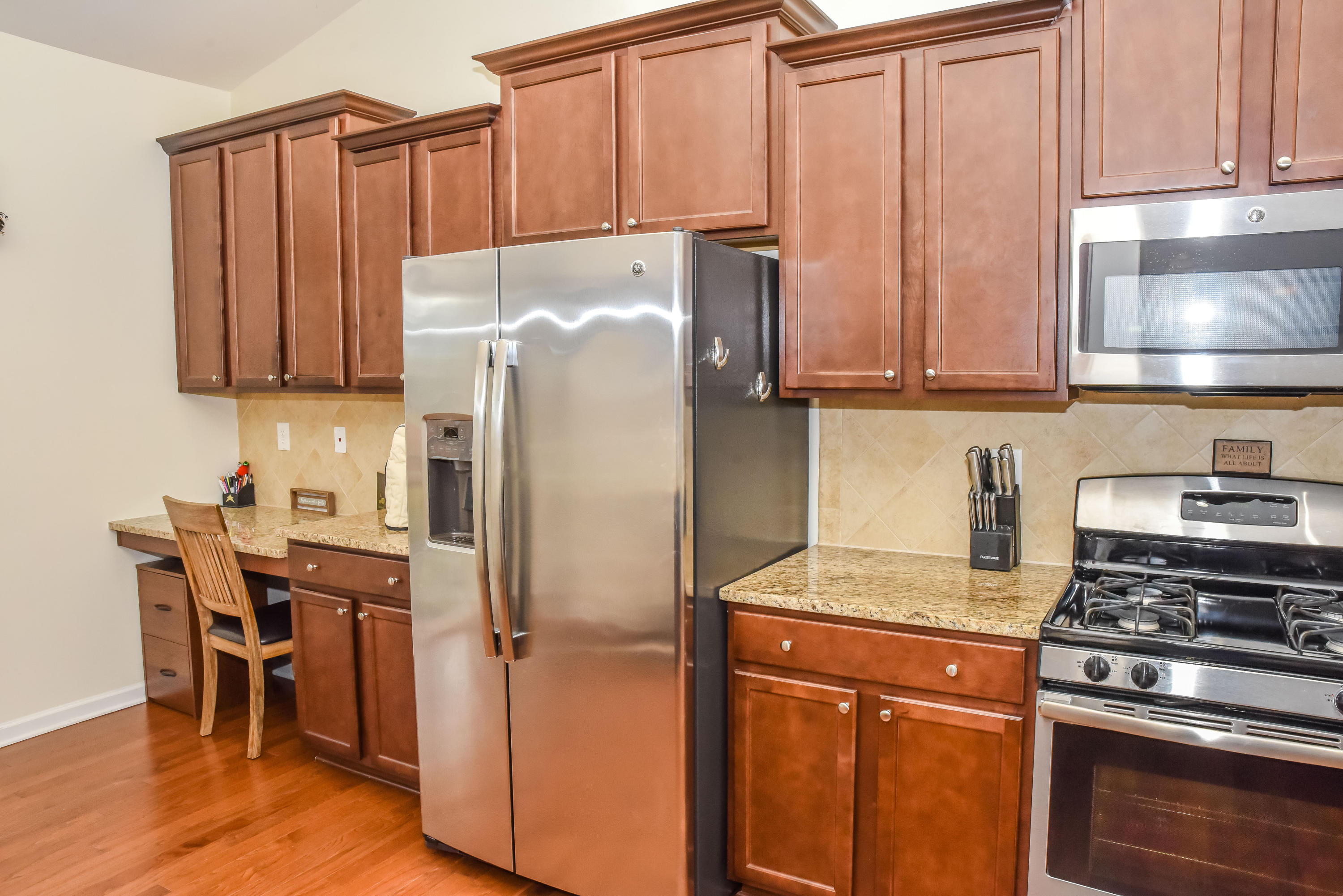 323 Beautyberry Road Summerville, SC 29486 - Photo 10 of 40 323BeautyBerry-3