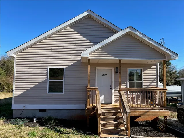 $179,900 | 309 Hunter Street, Unit B, Seneca, SC 29678