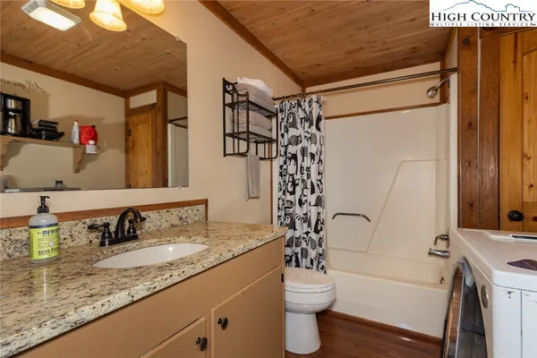$530,000 | 251 Deer Run Road, Deep Gap, NC 28618