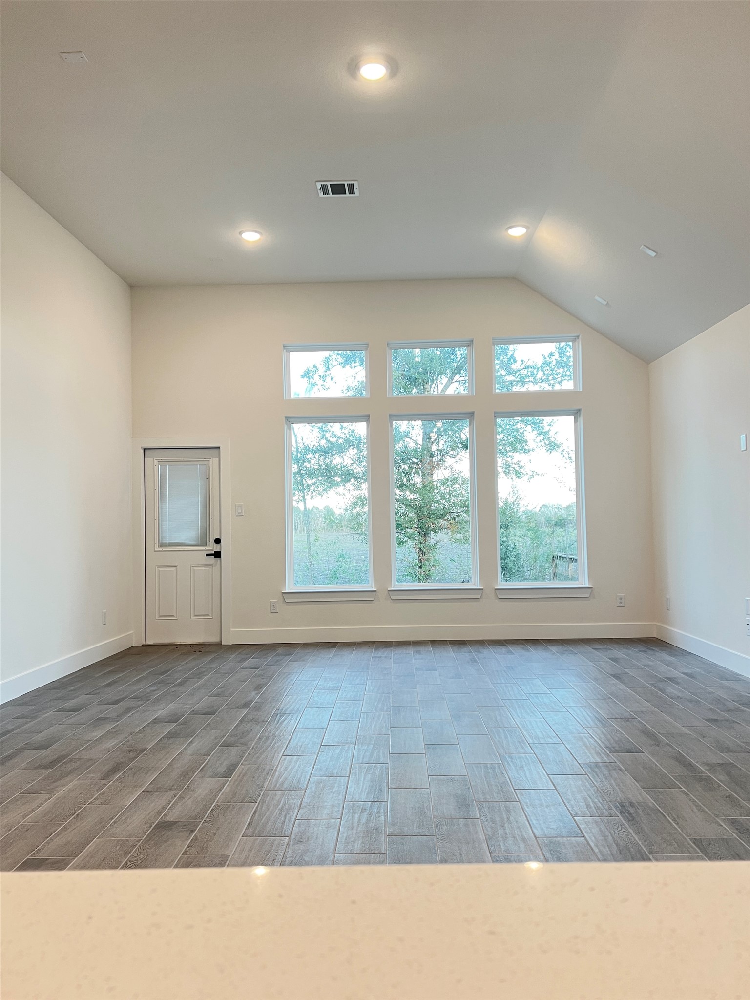 12911 Green Valley Drive Rosharon, TX 77583 - Photo 14 of 49 Tons of natural lighting