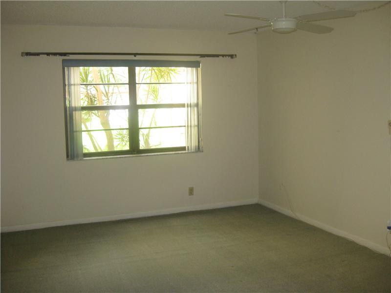 9233 Southwest 8th Street, Unit 118 Boca Raton, FL 33428 - Photo 2 of 12 Bedroom Master