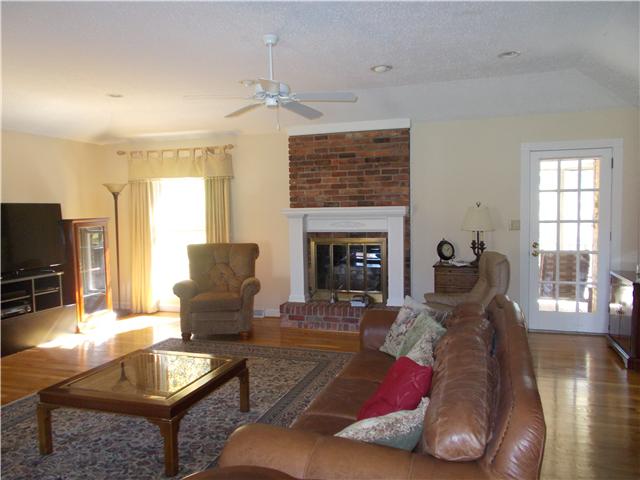 3929 Sowell Hollow Road Columbia, TN 38401 - Photo 6 of 18 Gallery Image 6