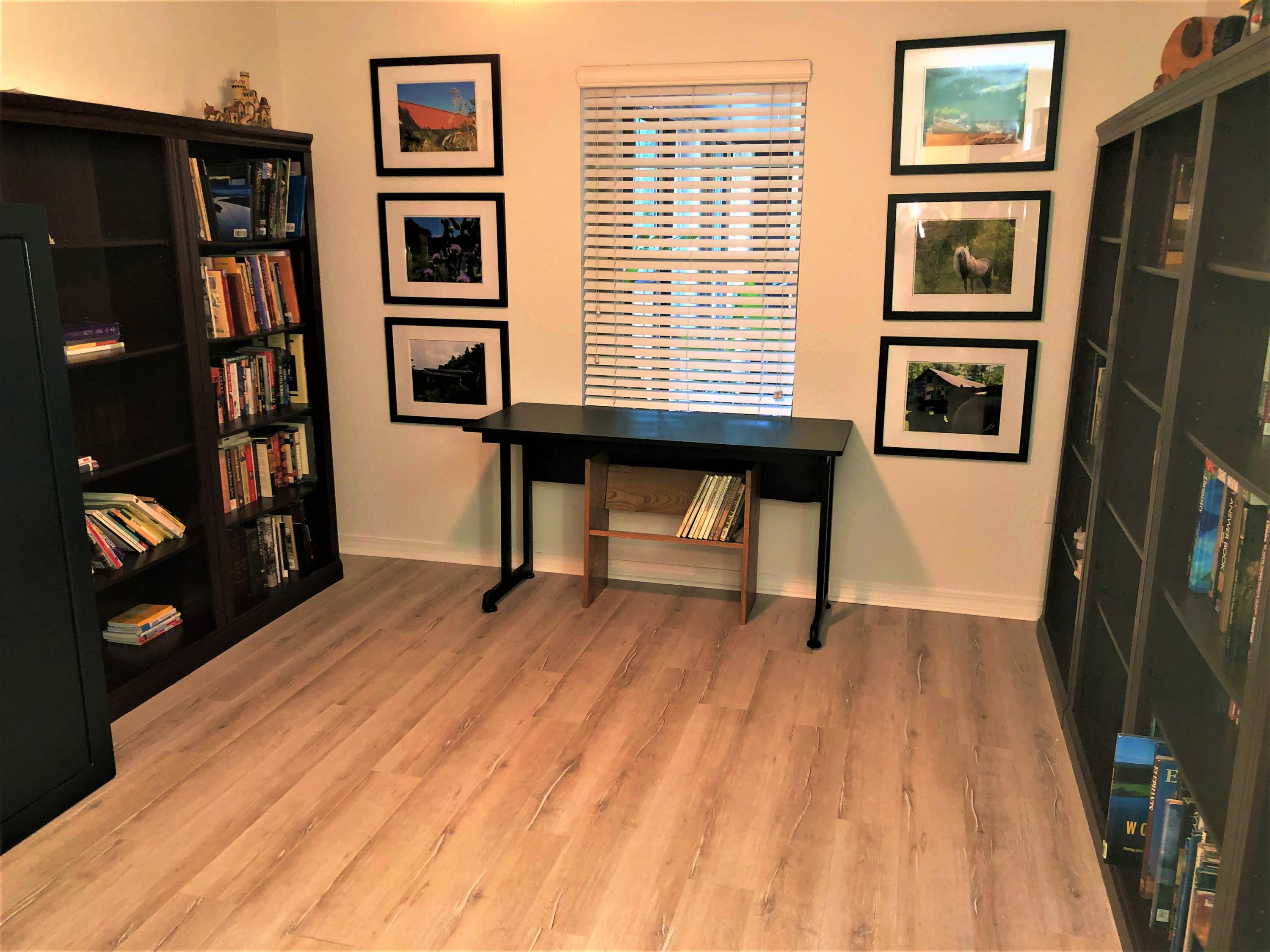 44 East Shipwreck Road Santa Rosa Beach, FL 32459 - Photo 5 of 33 a view of a livingroom with furniture and staircase