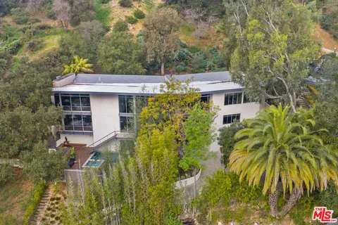 $5,950,000 | 2207 Bowmont Drive, Beverly Hills, CA 90210