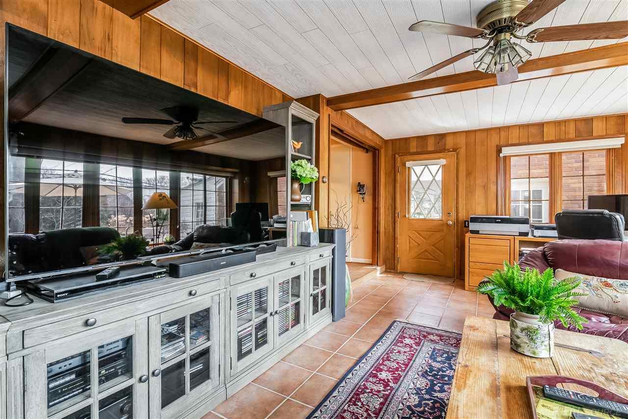 1361 Oxford Road Grosse Pointe, MI 48236 - Photo 15 of 40 31345181-14.JPG