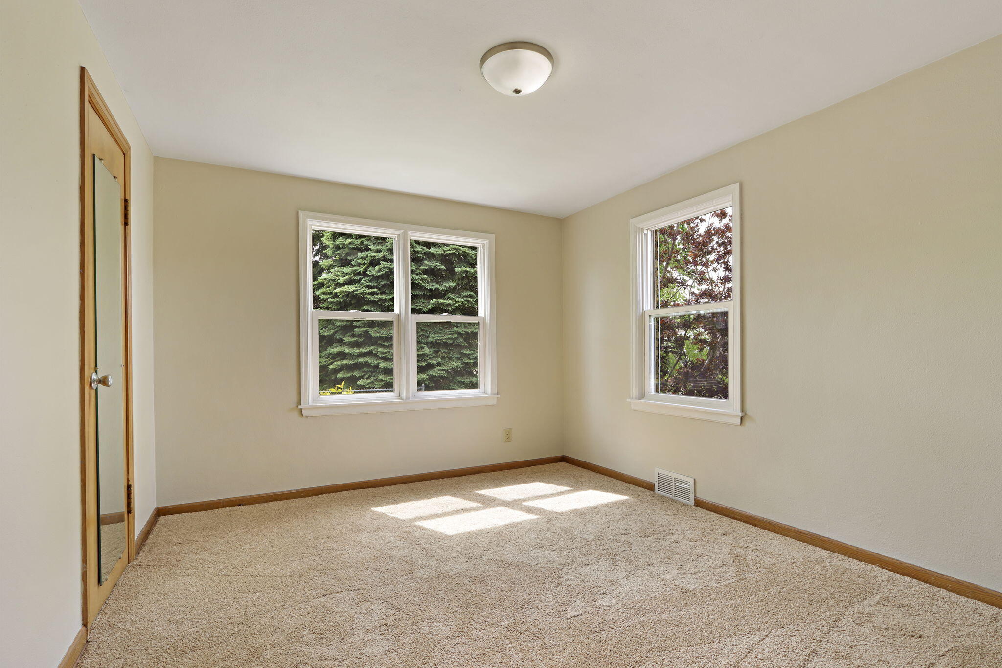 1815 29th Street Kenosha, WI 53140 - Photo 9 of 26 9-web-or-mls-1815 29th St, Kenosha, WI -