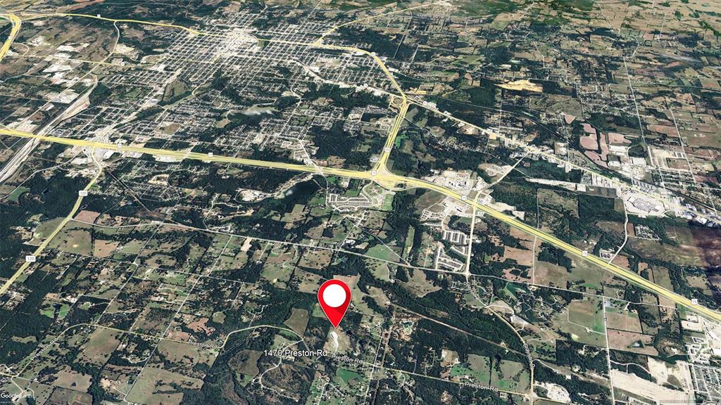 1470 Preston Road Denison, TX 75020 - Photo 6 of 24 Secluded and private location, yet close to major highways, medical facilities, and shopping.