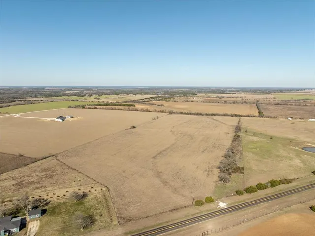 a view of a walk in closet
