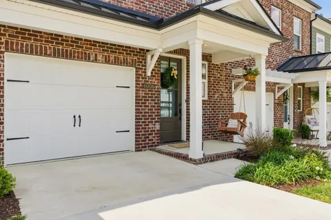 $469,900 | 6006 Mill Tree Court, Nashville, TN 37221