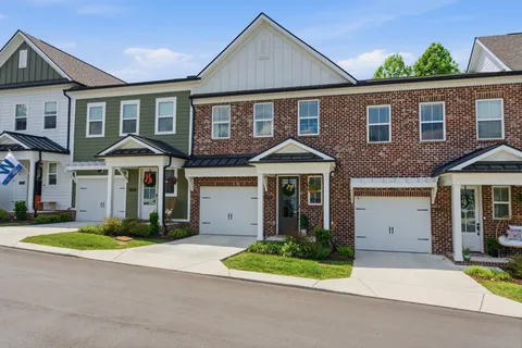 $469,900 | 6006 Mill Tree Court, Nashville, TN 37221